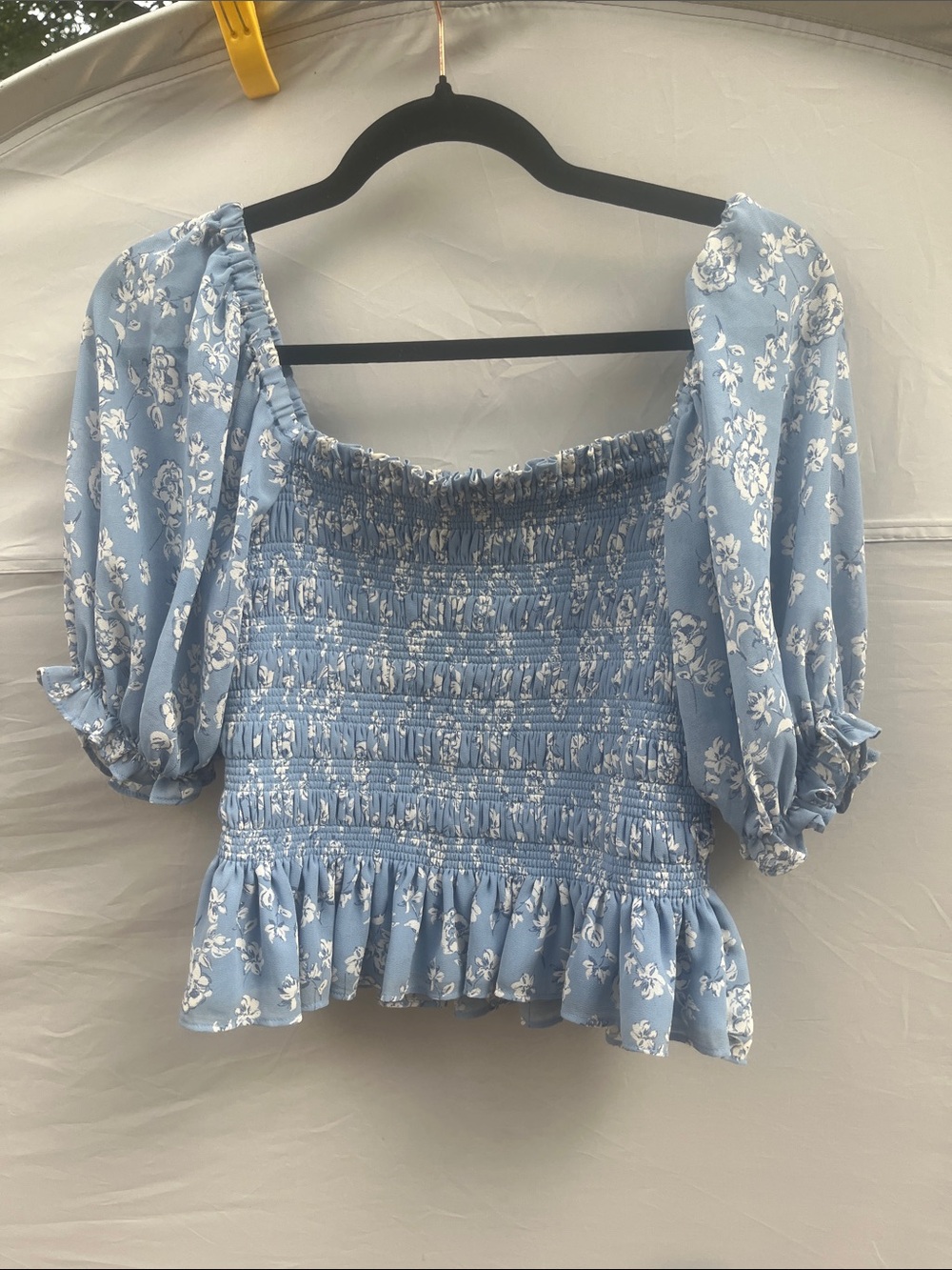 Wayf Blue Floral Smocked Puff-Sleeve Crop Top